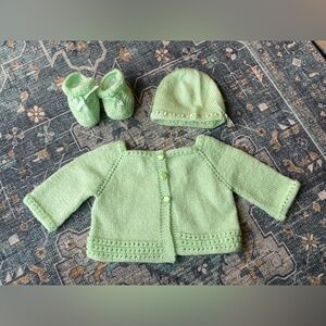 Mint Green Baby Knit Set of 3 pieces size 0-3 months